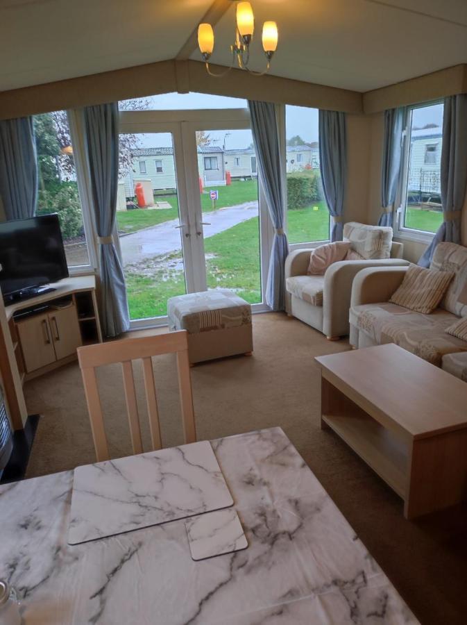 Swift Johnson Hotel Parkeston Екстериор снимка